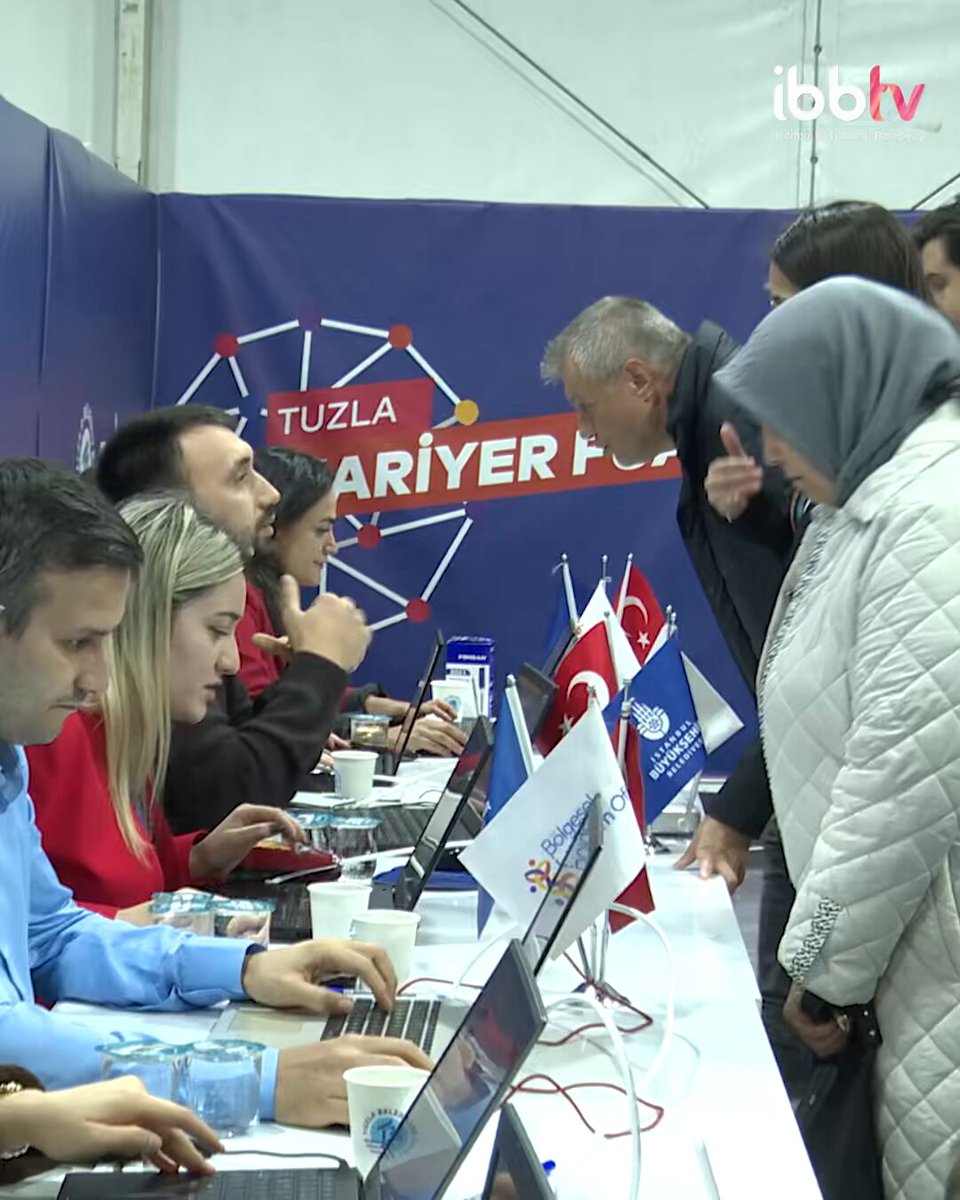 İş arayanları özel sektördeki işverenlerle buluşturduğumuz kariyer günlerini İstanbul’un farklı ilçelerinde düzenlemeye devam ediyoruz. Bölgesel İstihdam Ofisleri Kariyer Günleri, bu kez de Tuzla’daydı. #UmutBurada