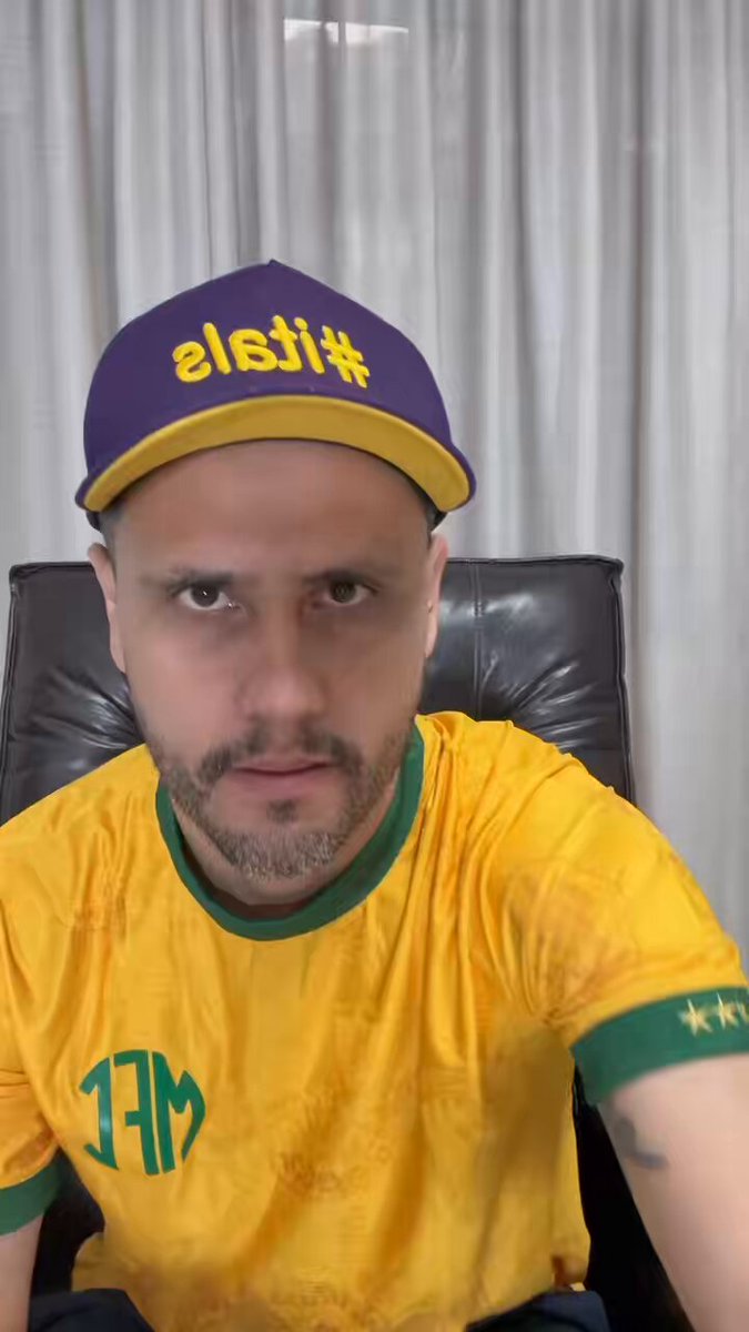Zezé de Camargo lava a alma do povo brasileiro e cancela especial de fim de ano no SBT. Você apoia a atitude do Zezé de Camargo? Sim ou não.