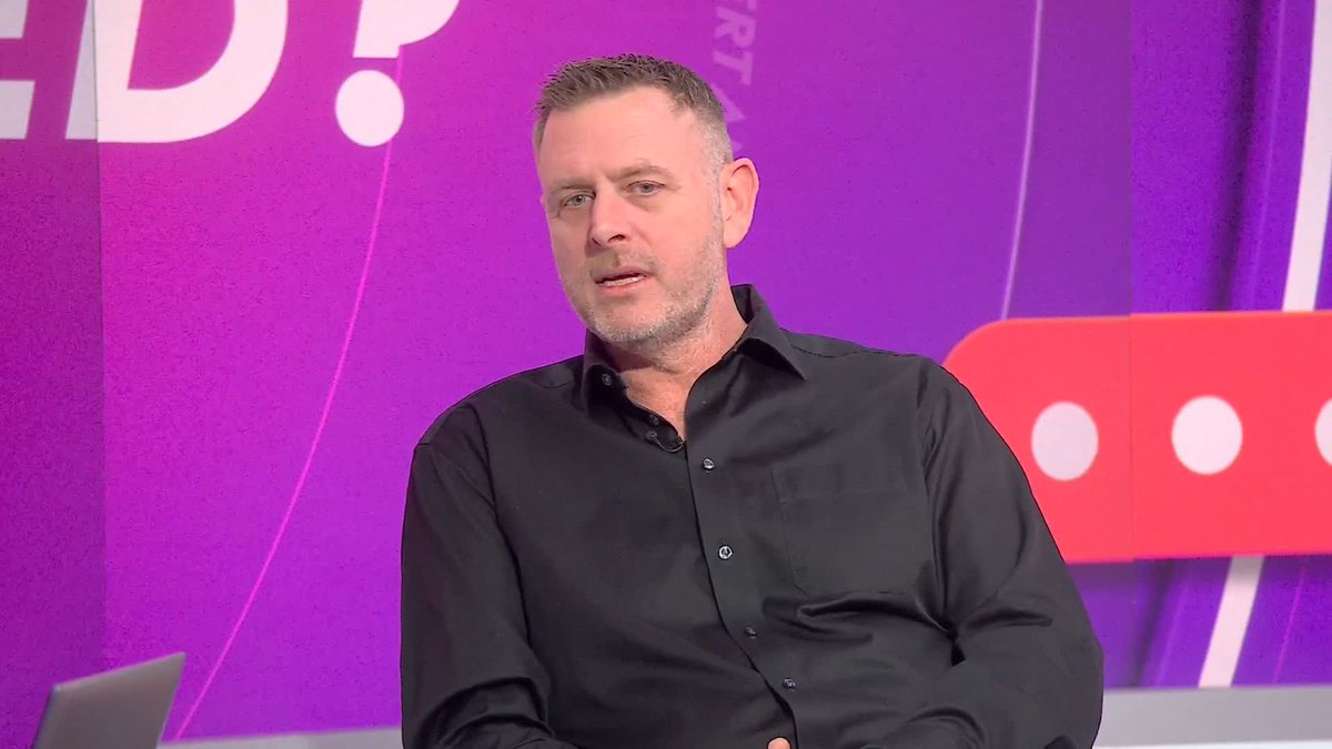 "He's handled it perfectly." 👏 Darragh MacAnthony praises how Arne Slot has dealt with the situation with Mohamed Salah, as well guiding Liverpool to two wins and two clean sheets in the last week 🔴