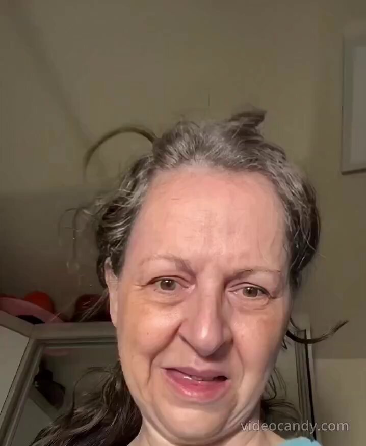 70 yaşındayken 40 yaşında göstermenin sırrı büyük değişim ..