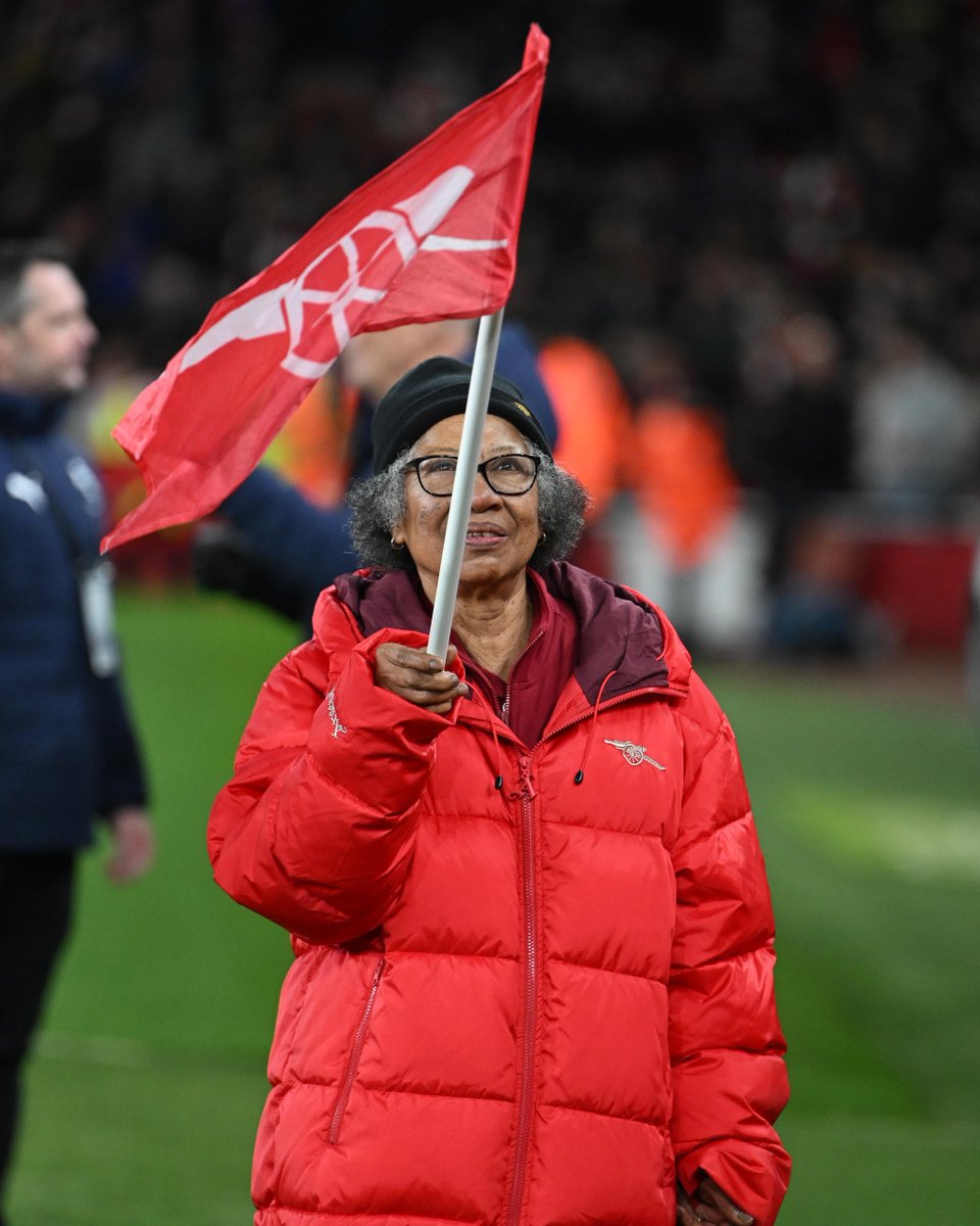 A warm reception ❤️ Our Gunners were given an Arsenal In The Community guard of honour ahead of kick-off 👋