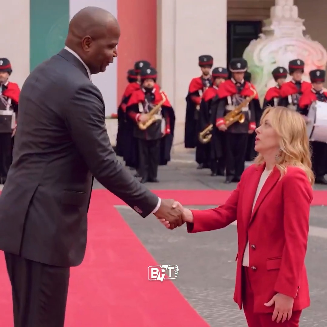 Meloni'nin Mozambik Cumhurbaşkanı'nı görünce verdiği tepki: