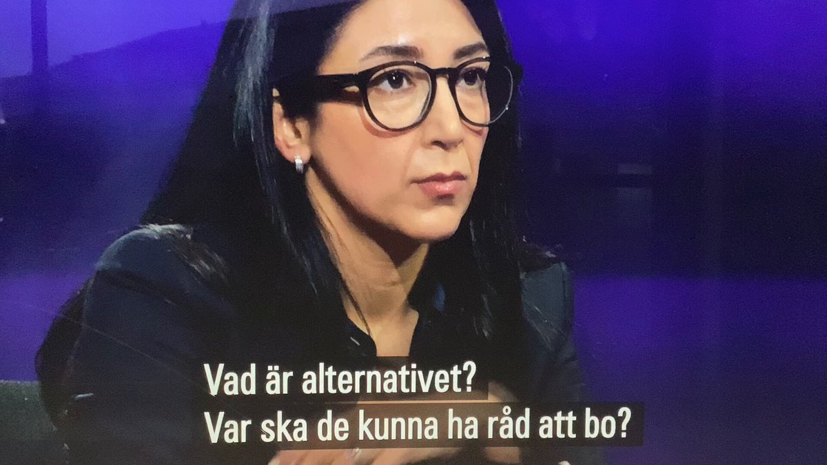 Ännu ett fantastiskt klipp från Lawer Redars intervju i SVT. Med risk för att framstå som lika gammal och passé som jag är; det är som en Abbott &amp; Costello-sketch. Det vill säga trams. Rent trams.