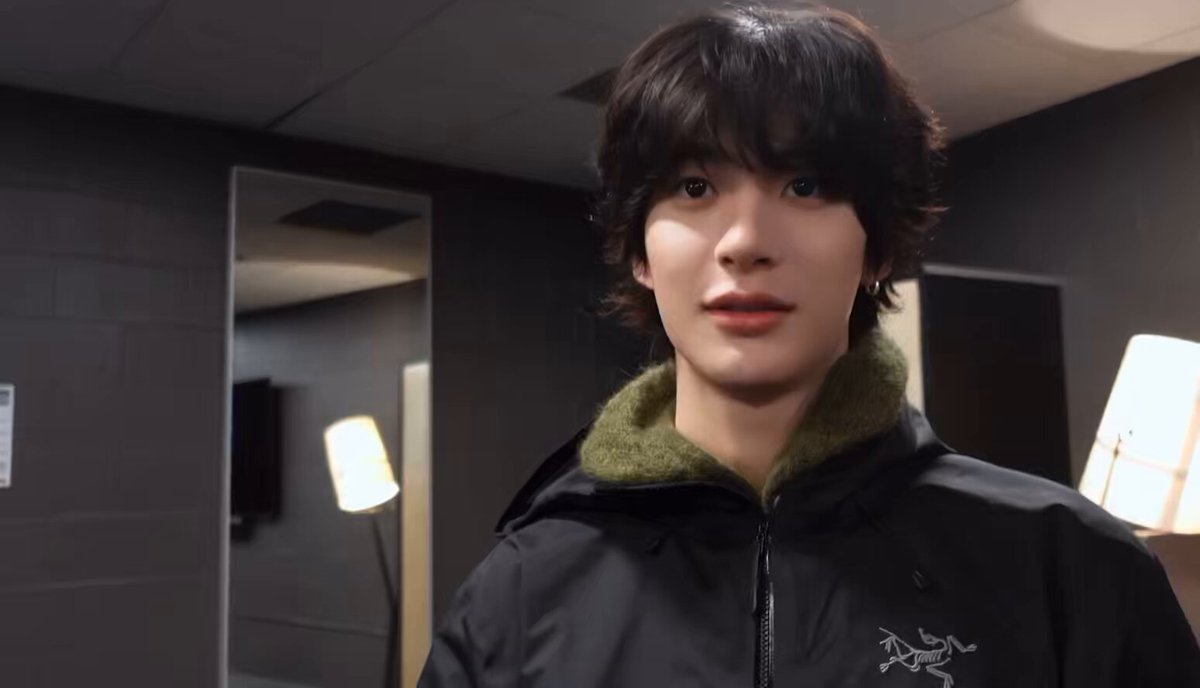 은석이 앤톤이한테 레고 선물 받더니 디게좋아함 헤헤거려 막