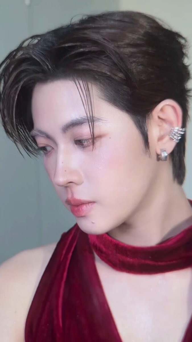 เฟิร์สสวยเกินไป ไม่ไหวว่ะ 😭😭😭😭😭😭 KHEMJIRA WITH TRUE5G #TruexiQIYIเขมจิราต้องทรู
