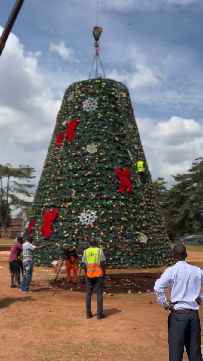 The Watotot Christmas tree is taking to the skies at Old Kampala SSS grounds. The 4-tier Christmas tree structure when fully constructed, this will stand at 21 meters or 68.9 feet from the ground. It will be fully decorated and lit on Wednesday 17th December 2025, 7pm. The evening will also feature different churches and gospel artists uniting on one stage to sing Christmas Carols. #SonOfGod