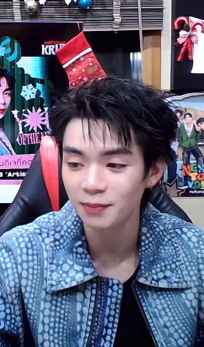 พีเจบอกว่าขอบคุณนะคับเน้กกก ฮุคเพลงYOTYมันยาวมาก เน้กต้องเตรียมขึ้นสเตจด้วยแต่ก็มาช่วยทำชาเลนจ์ให้🥺🫶🏻 PJ YOTY PRESSTOUR #YouOfTheYear_PressTour #HotwaveKRUBxPJmahidol #PJmahidol
