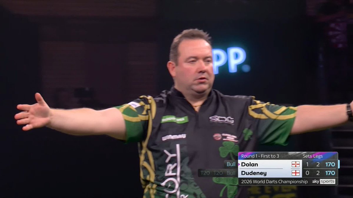 BRENDAN BAGS THE BIG FISH! 🎣 Brendan Dolan - take a bow! 👏 The History Maker produces a moment of magic to double his lead against Tavis Dudeney! 📺 #WCDarts | R1