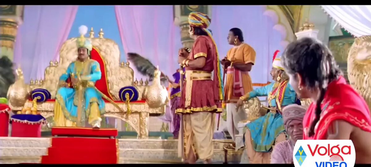 అన్నమాచార్యుల వారు 32,000 పాటలు రాసారు.... అందులో ఒక్క కీర్తనను, ఒక్క మనిషి అర్ధం చేసుకున్నా "కలియుగం, త్రేతాయుగంలా మారిపోతుంది అంటా!!". ఏకాంత సమయంలో పద్మావతి(కలువ) గారి ముఖం మీద చిరు చెమటలు, వేంకటేశ్వరస్వామి వారి ఆలింగనం నుండి వచ్చినవి అంటా 🙏🌹🤗👏💕🔥😘🥰🥺