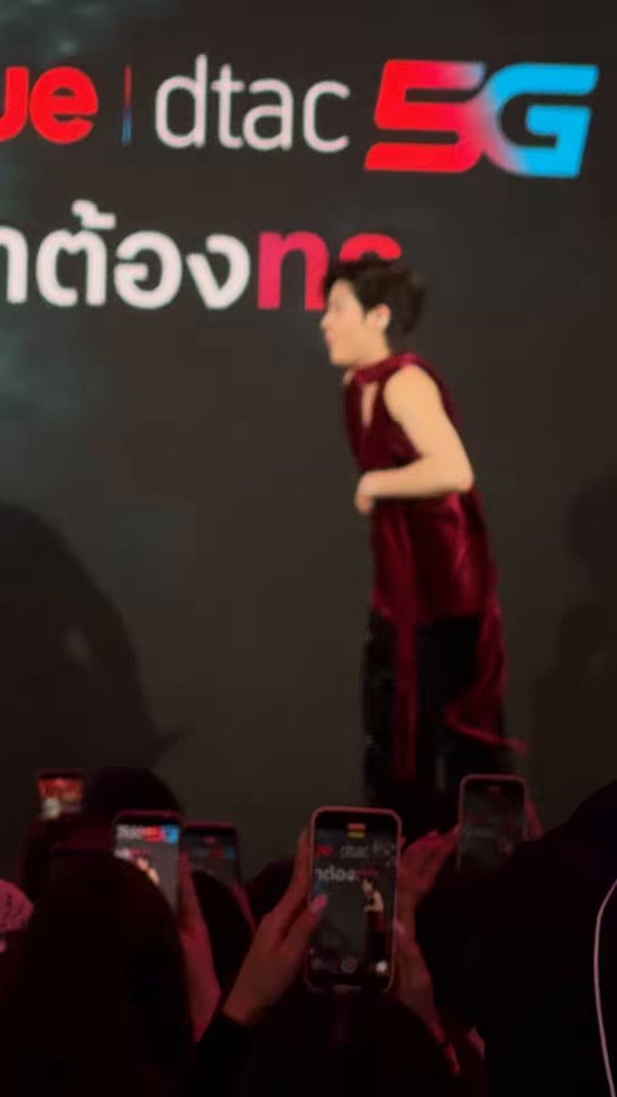 ”โทษนะครับเต้นได้แค่นี้มันติดชุด“ 5555555555555555555555555555 KHEMJIRA WITH TRUE5G #TruexiQIYIเขมจิราต้องทรู