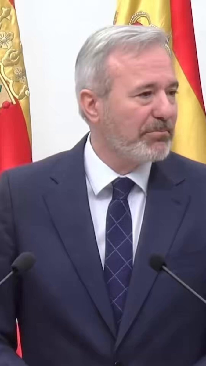 El Partido Socialista tiene que ir a una refundación. Es imposible que nadie con sentido común confíe, hoy, en el PSOE de Pedro Sánchez.
