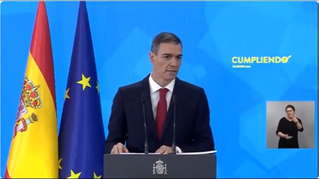 Sánchez reafirma el “compromiso” del Gobierno con el feminismo tras los casos de abuso sexual dentro del partido; defiende haber actuado pese a “cometer errores”, y no acepta lecciones de una derecha que “cuestiona la violencia contra las mujeres”