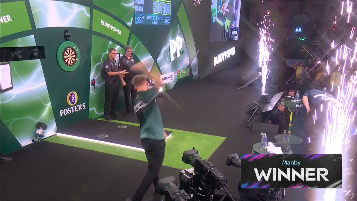 CHAMPAGNE STUFF FROM CHAMPAGNE CHARLIE! 🍾 The 20-year-old debutant knocks out the seeded Cameron Menzies 🚨