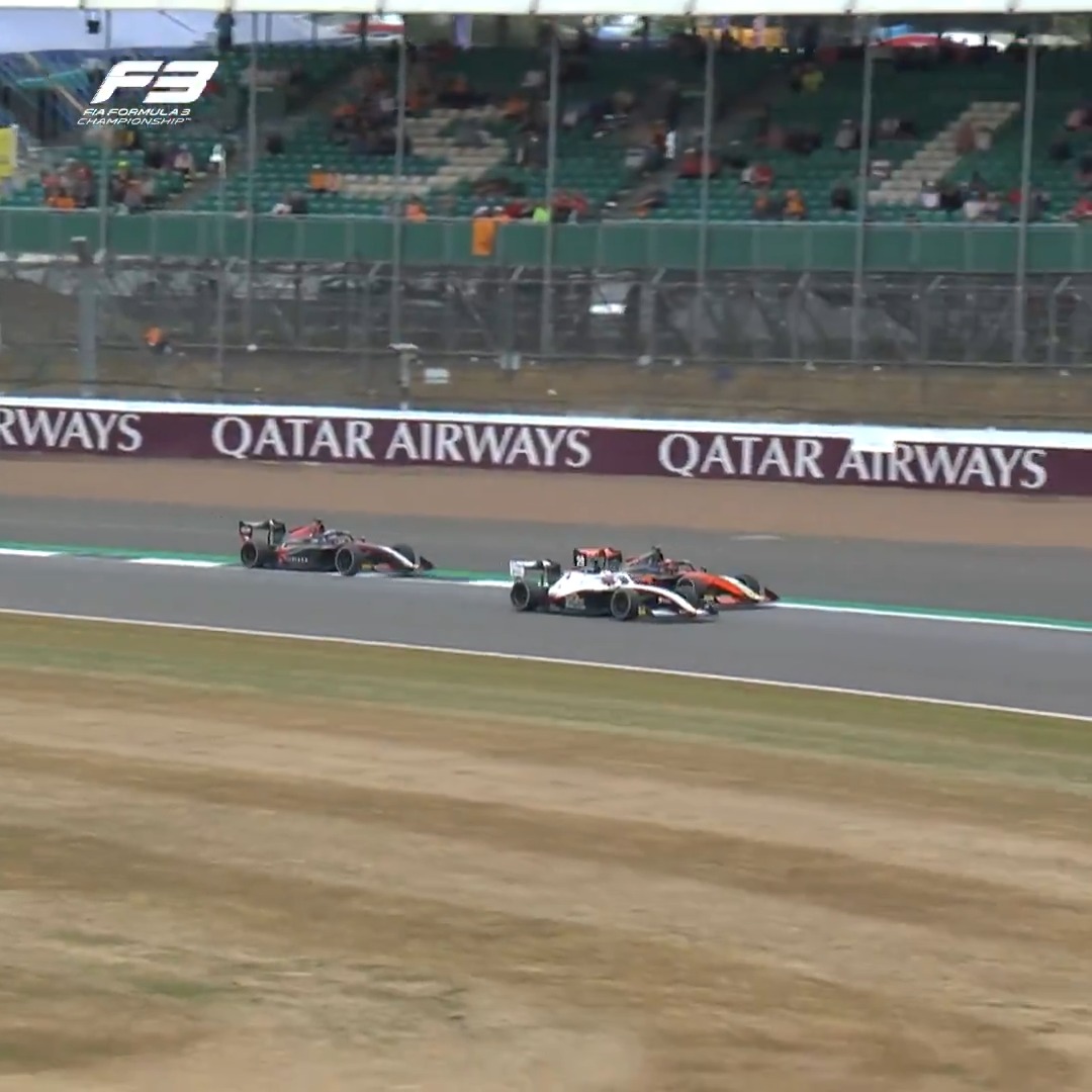 Celebrating an F1 classic reimagined in F3 ✨ Mari Boya's Lewis Hamilton-esque double overtake in the Silverstone Sprint that earned him the Dallara Best Overtaking Manoeuvre Award at the end-of-year Prize Giving 🏆 #F3 #RoadToF1