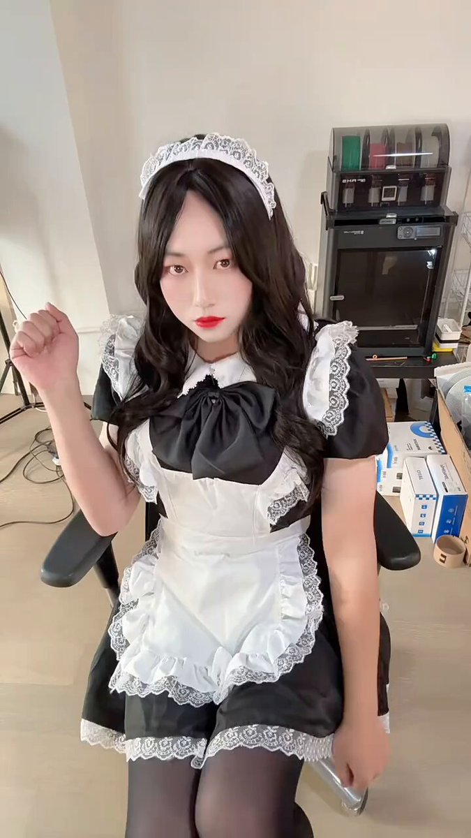 抖音上大把宝妈擦边的，还没遇到宝爸擦边的，不知道有没有搞头，对于此类内容我态度是亲自观看，亲自擦边 #伪娘 #人夫男娘 #女装・男の娘