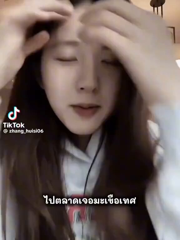 หน้าตาไม่ได้เป็นตัวการันตีเลยว่าที่นั่งอยุ่ตรงนี้จะเป็นพระเอกนางเอกหมดกุจะบ้าในชีวิตจริงอย่าหามาเจอกันให้ครบแก๊งนะช่วยแยกๆกันมาหน่อยกุกลัวเกิดปรากฏการณ์ 10 คนพุด 0 คนฟัง 😹