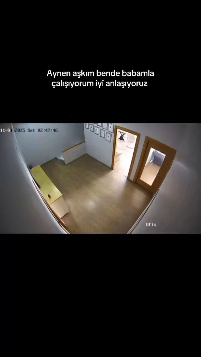 Babasıyla aynı işyerinde çalışan genç, sıradan bir günlerini paylaştı: “Aynen aşkın bende babamla çalışıyorum iyi anlaşıyoruz.”