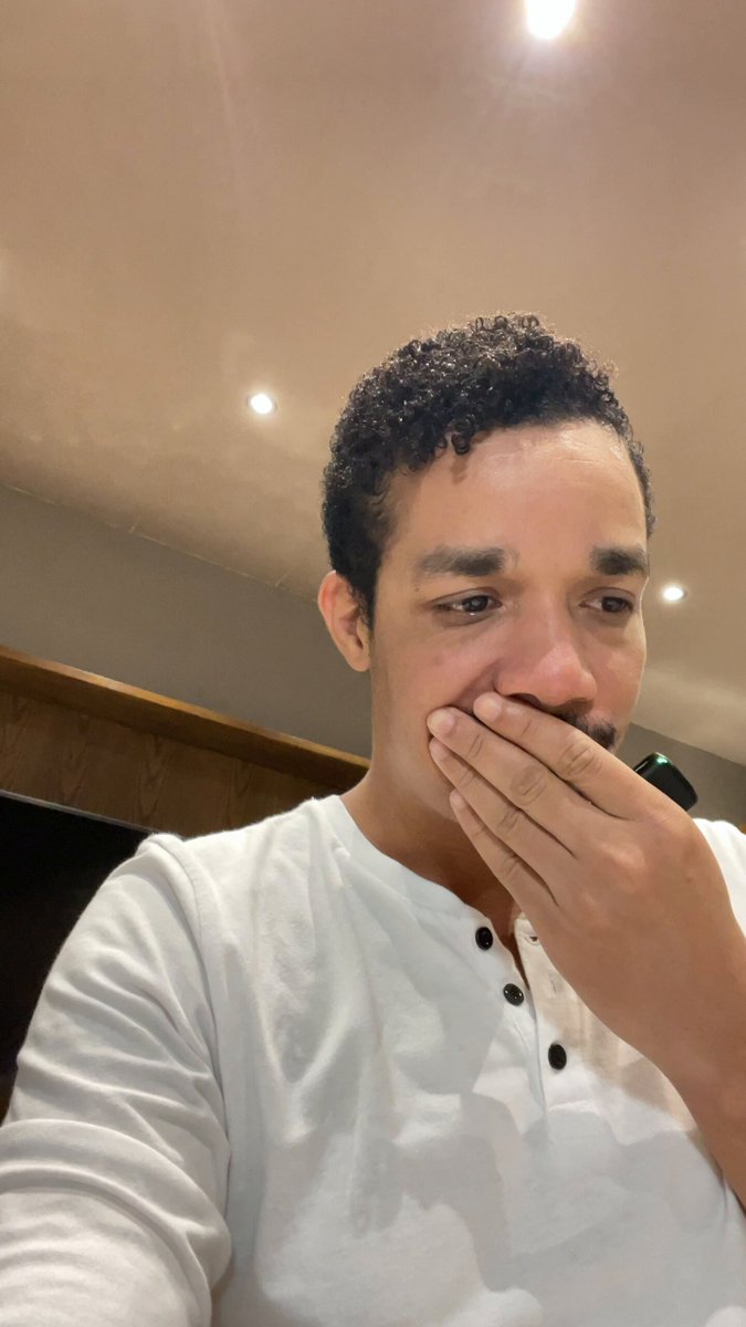 Ciertamente, el presidente de la República no es culpable del caso SeNaSa (ARS SeNaSa)... pero si es el responsable, y no debemos excusarlo. De hecho, ¿Por qué el congreso de la República Dominicana (Senado de la República Dominicana y Cámara de Diputados de la República Dominicana) no invitan al presidente al para que explique sobre tantos casos de corrupción? Ahondemos... porque esto es más profundo y los verdaderos responsables deben ser expuestos.