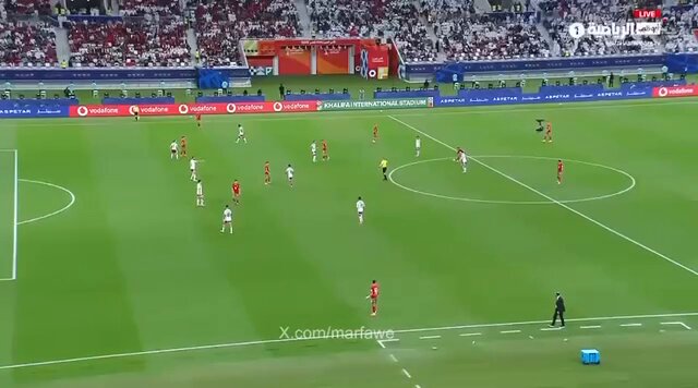 شوط أول : أقدم منتخب #المغرب بتكتيك وهدّد ثم أطلق هدفا . .. منتخب #الامارات ضغط وهدّد . لكن مسدسه الهجومي كان فارغا !!
