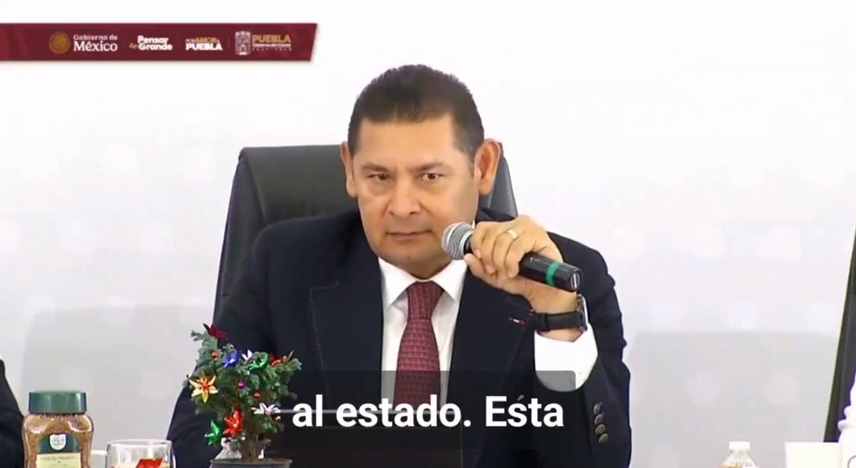 "No vamos a pagar los 4 mil millones de pesos que aún se adeudan del CIS y me voy a declarar en moratoria aunque me destituyan", advierte el gobernador de Puebla, Alejandro Armenta Alejandro Armenta "Estoy dispuesto a negociar, pero no voy a pagar esa cantidad y voy a limpiar el cochinero" #ULTIMAHORA