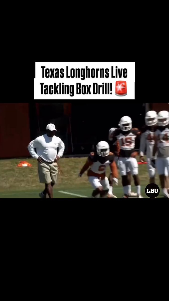 Texas Longhorns Live Tackling Box Drill!!!🚨🚨🚨 What did some players do right? And what did some players do wrong?🤔 Comment below!