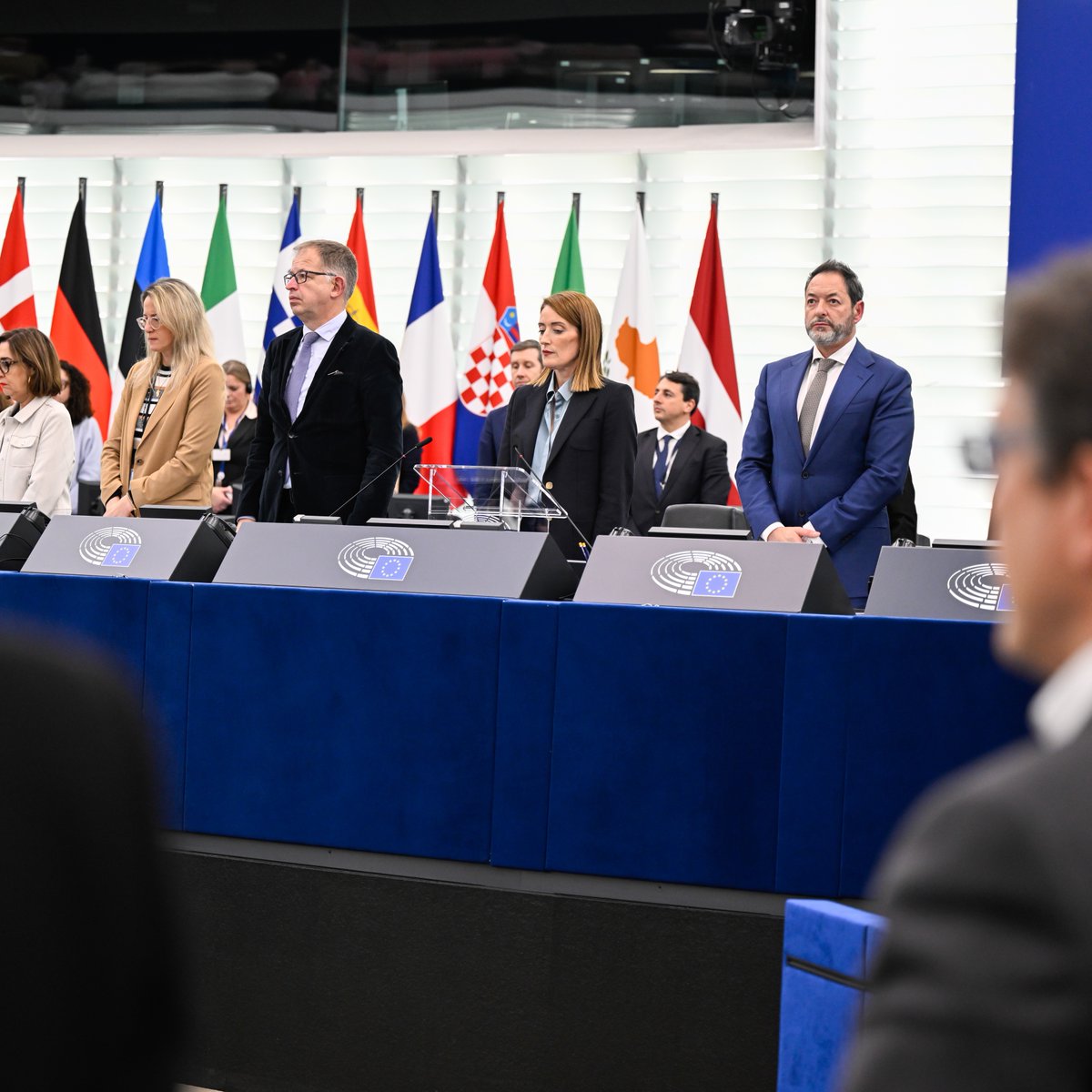 A moment of silence at European Parliament today following the horrific terror attack at Bondi Beach in Sydney. The story of Hannukah tells us that no terror can ever extinguish the flickering light of these days of hope.
