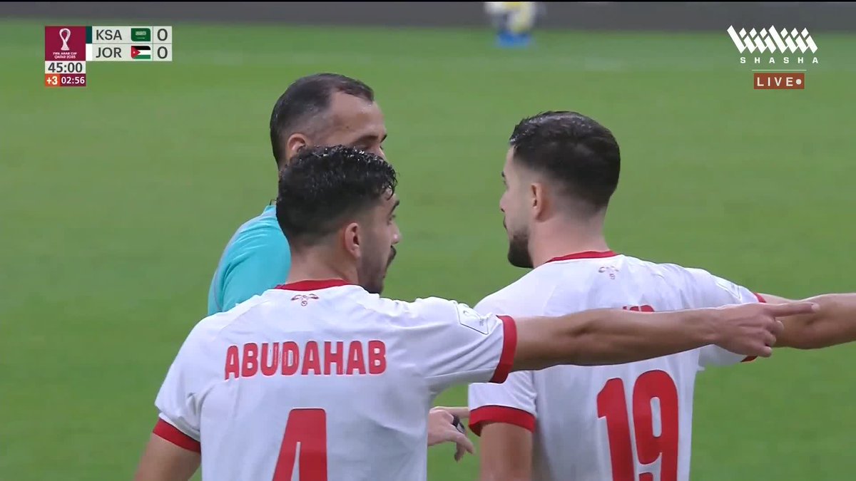 التعادل السلبي يسيطر على الشوط الأول بين السعودية والأردن 🤝 تابعوا المباراة وباقي المواجهات في #كأس_العرب_على_شاشا 🏆💫 شاهد الآن مجاناً وبدون تسجيل دخول 📺