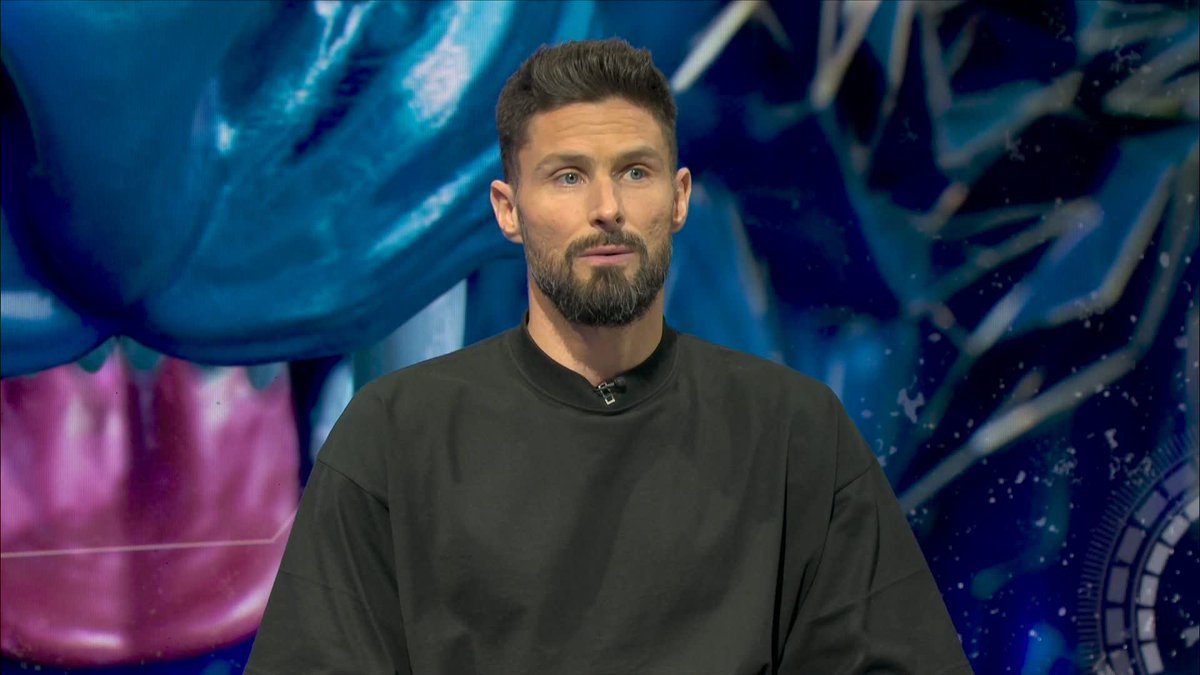 "I've been really impressed by this team... they need some time to compete for the title race" Olivier Giroud doesn't think Chelsea are title contenders just yet... 👀🔵