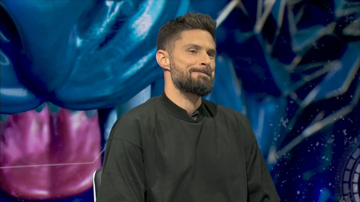 "He needs a striker who is consistent... he maybe needs more experience in the squad" Olivier Giroud on where this Chelsea side needs to improve to compete for the title 💪