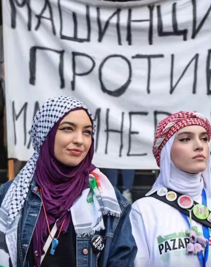 важније је на којој сте страни него јесте ли побједили запамтите. Ако сте на исправној страни макар и изгубили ви сте побједник. Ако сте на кривој страни макар и побједили ви сте губитник. Суштина читава.