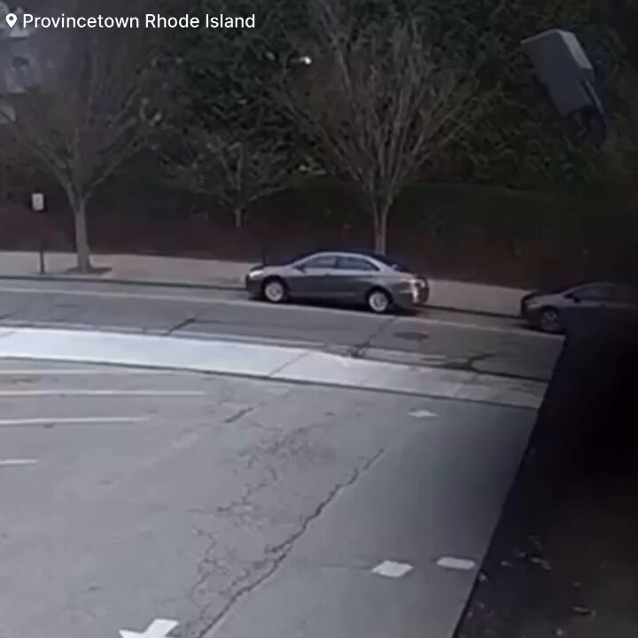 🚨#BREAKING: Providence Police have now released a second video of the Brown University suspect. The suspect can seen walking in all black cloths and still remains at large and has not been captured, despite more than 800 cameras in the surrounding area. Authorities have still been unable to identify or locate the suspect and are asking the public to help