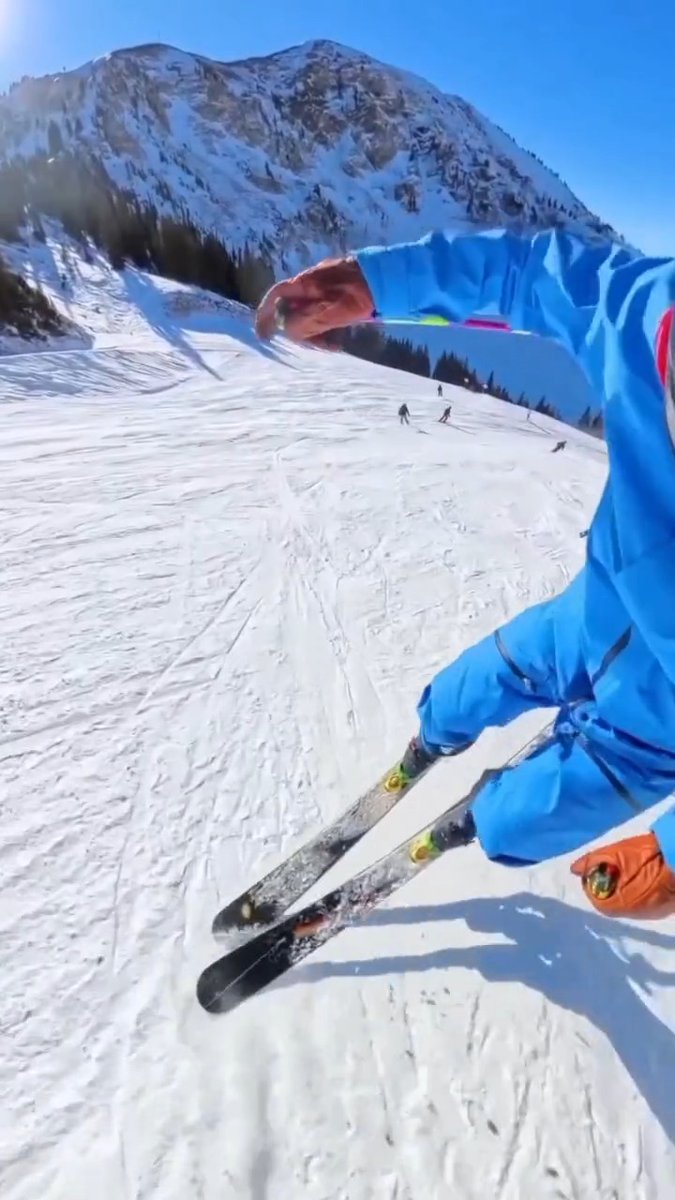 What Skiing Alta Ski Area, UT, Top To Bottom Feel Like Right Now! 1,840 vertical foot laps on the Collins chair. I've gotten the chance to ski 5 resorts in the Salt Lake City area this week and Alta was my favorite so far. Fingers crossed 🤞❄️ we get this rumored Dec 20-26 storm cycle! Regardless, it's still pretty fun to be sliding around on snow again 😊. Thanks, Utah! 🏄♂️ Miles Clark 🎿 Meier Skis 🧥 Elevenate 🧤 Hestra Gloves 🪄 LEKI USA 🦶 INTUITION LINERS 🦵 live.momentous