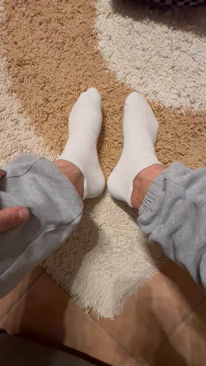 se qualcuno vuole farmi un regalino gli mando il resto del video😈