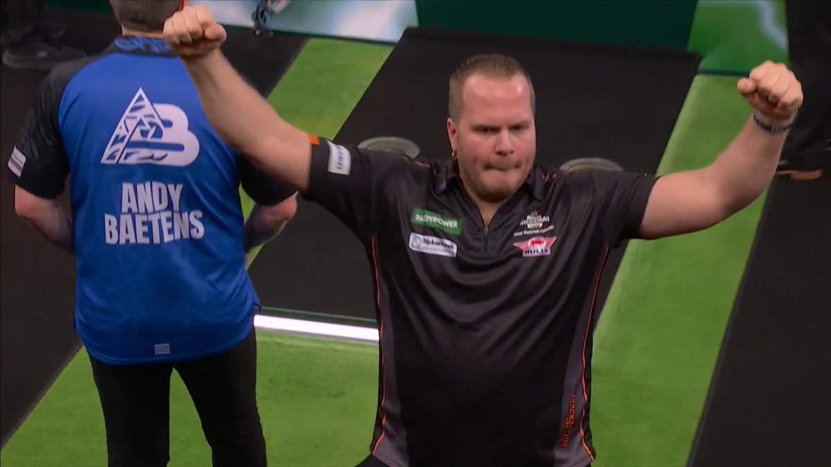 Dirk van Duijvenbode sending Ally Pally into a spin! 🔊