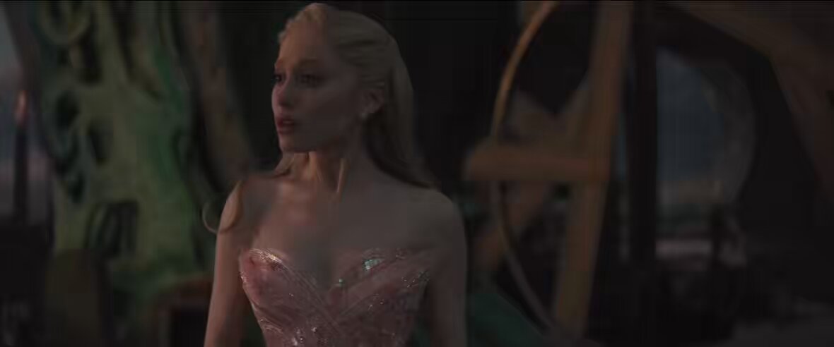 glinda crying in the exact same spot where her elphie left the first time. jesus, i really think she was about to throw herself over the railing. thank god the grimmerie opened for her