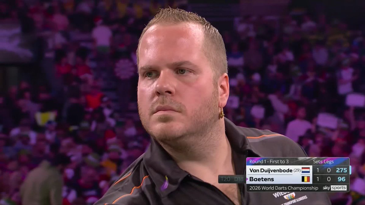 DOUBLE DOUBLE FOR DIRK!! A beauty of a 95 finish on the 19s for Dirk van Duijvenbode, set up by a 180 🙌 📺 #WCDarts | R1