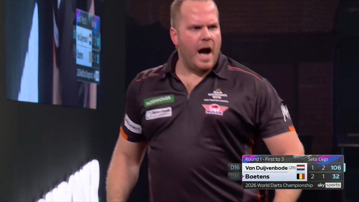 DIRK DRAWS LEVEL! Dirk van Duijvenbode is battling back here! The Dutchman makes it back-to-back ton-plus finishes to set up a fifth and final set! 📺 #WCDarts | R1