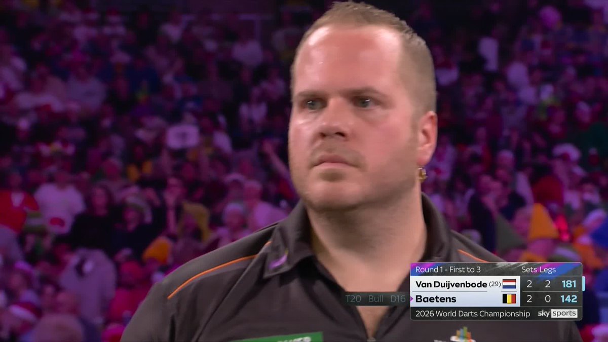 BAETENS LANDS A STUNNER!! Dirk van Duijvenbode was on for a ten-darter, and Andy Baetens stays alive with a stunning 142 checkout. WOW ๐ ๐บ #WCDarts | R1