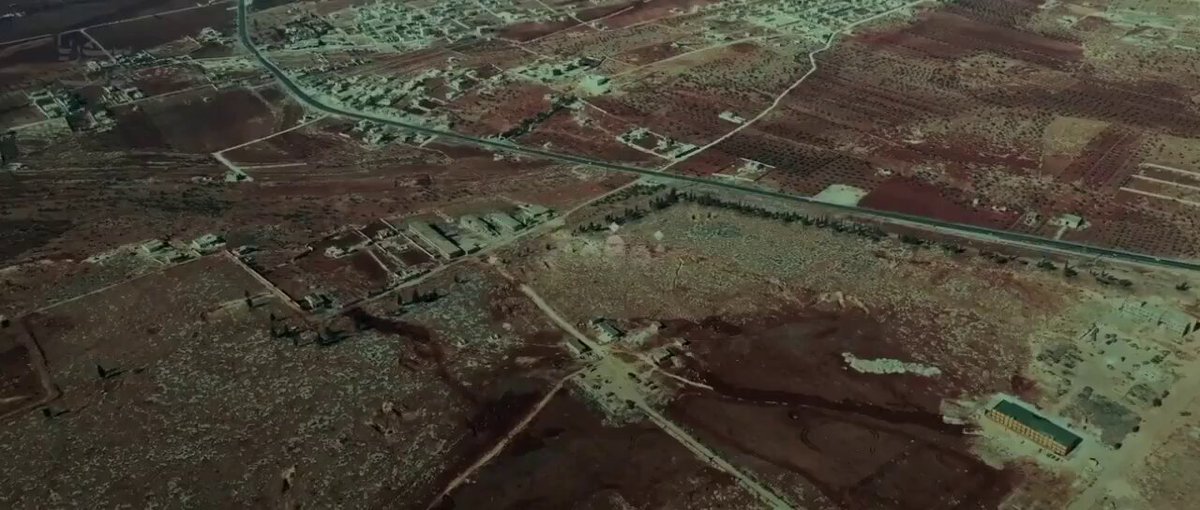 Filmin bu bölümünde, fetih operasyonu başlamadan 4 ay önce, mücahitlerin Batı Halep’te Esed rejiminin döşediği mayınları rejimin herhangi bir anormallik fark etmemesi için imha etmek yerine sahte mayınlarla değiştirdiği anlatılıyor.