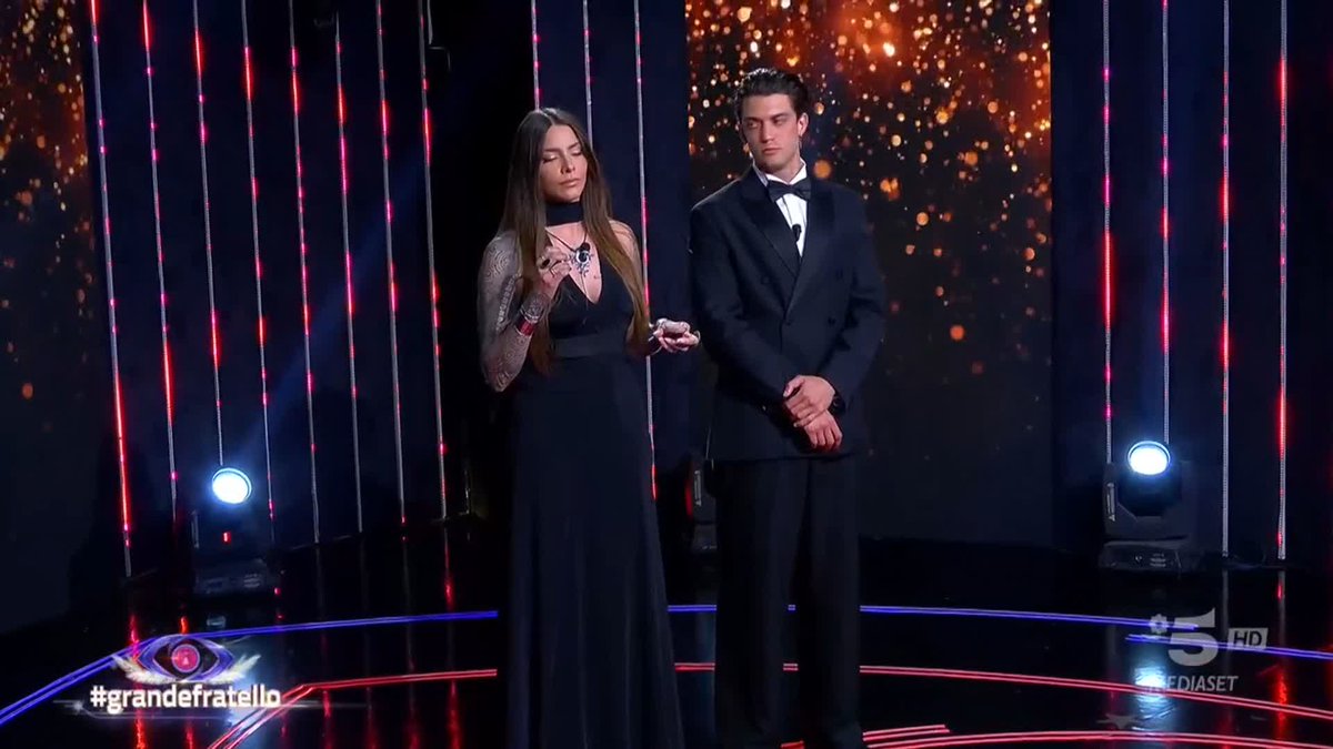 Anita decide di non ascoltare le parole di suo padre... #GrandeFratello