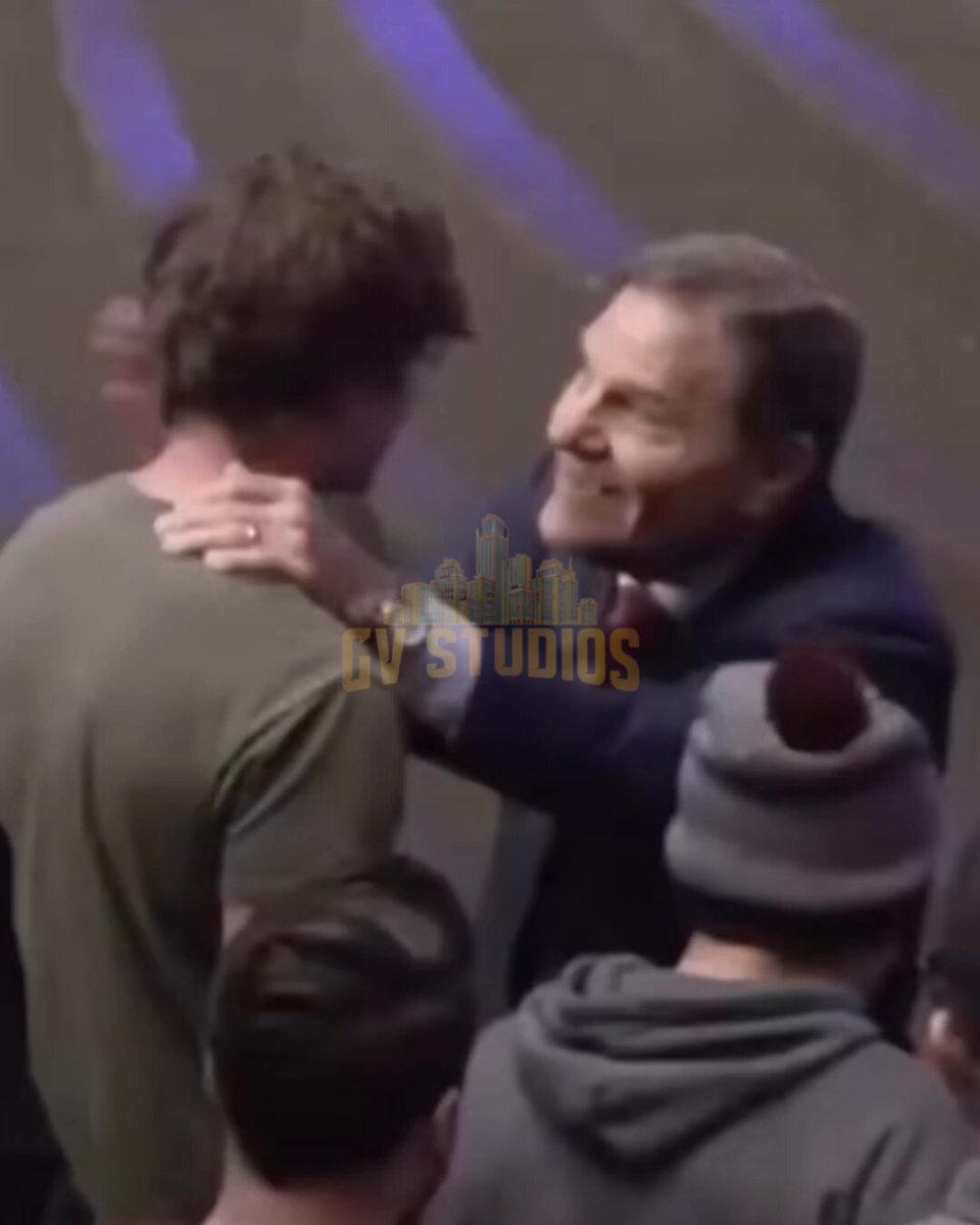 🚨 Kenneth Copeland is seen doing a deliverance but seems to express very awkward behavior 🤯