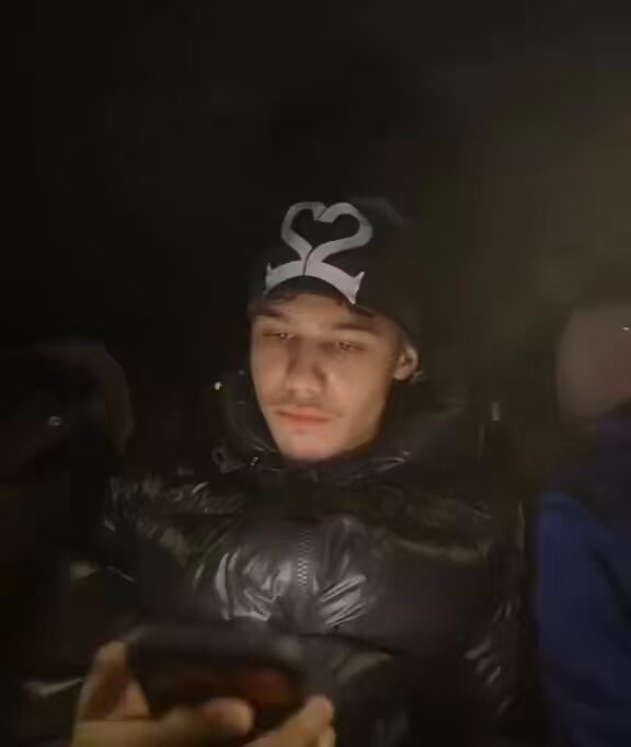 Kemys jaloux quand il apprend que Camelia est partie manger avec un pote 😭