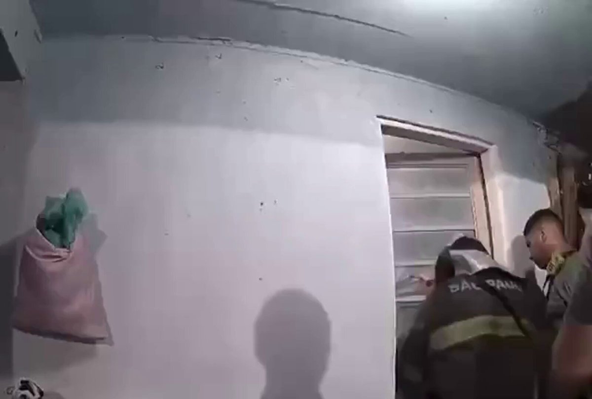 Woman blows up house in psychotic episode