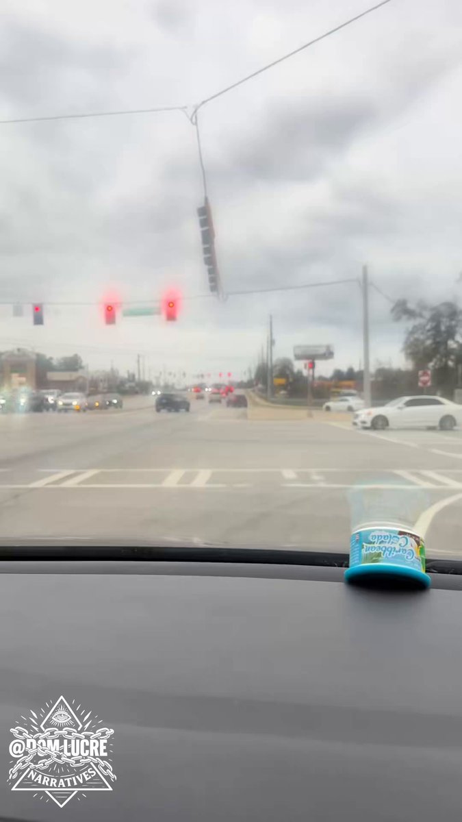 🔥🚨JUST IN: Augusta Georgia residents claim an ‘alien’ was hovering in the skies.