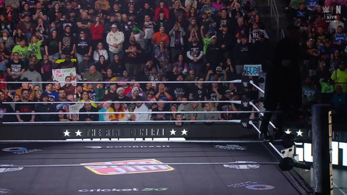 THE HEAT FOR GUNTHER IS INSANE!!! #WWERAW