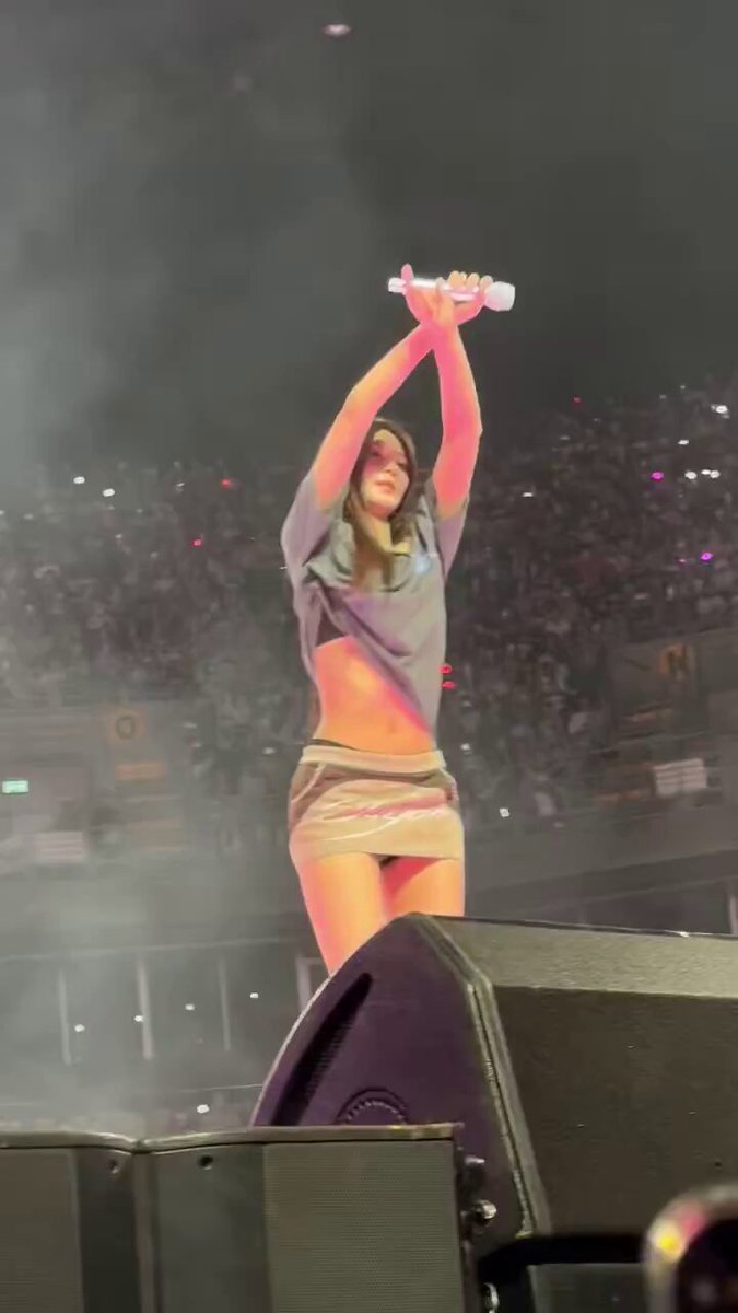 I found tzuyu sexy wave fancam in 5 different angle #differentanglefancam (ctto)