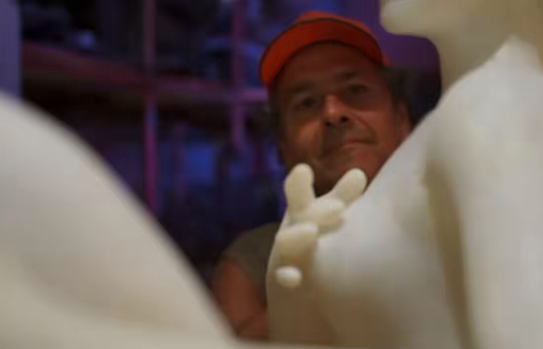 "Compadi, desculpa, sei que vai me achar um canalha, mas é só um empréstimo. Um dia eu pago." "O dinheiro... MISAEL, SEU MISERÁVEL FILHA DA PU!!!!!!!!!!!!!!" ABSOLUTE NOVELÃO. #Tresgraças