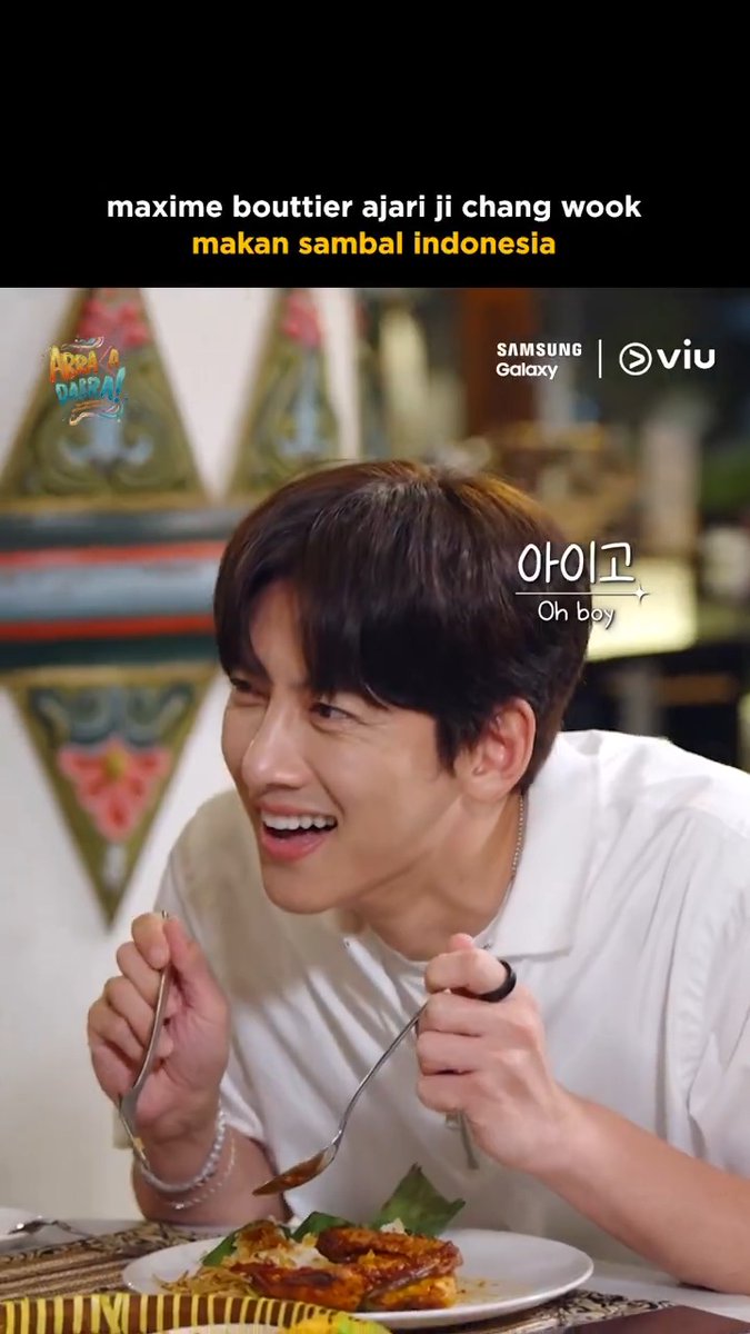 Not him saying it's not that spicy, it tastes like gochujang ,which will be more spicier😌✌️ ate all the spicy food effortlessly coz jichangwook is used to it 🤣🤣🤣 Other one just can't handle it 🤭🤭🤭