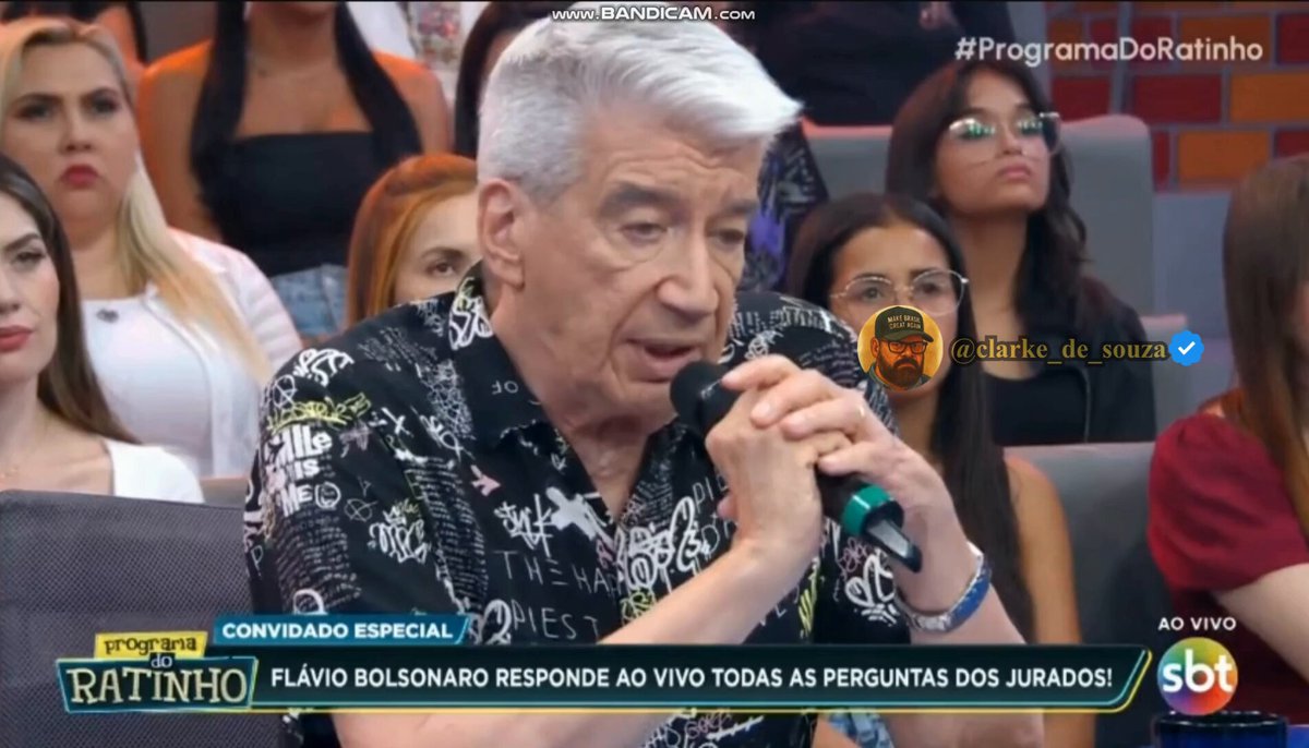 - Nessa pergunta final, Décio Piccinini questiona o que Flávio Bolsonaro pensa sobre as privatizações e sobre as estatais deficitárias que, nos regimes petistas, sempre foram deficitárias. - Ele fala sobre a necessidade de uma modernização das estatais e cita o exemplo dos Correios, que hoje são governados pelo regime. Enfim, o Brasil tem jeito e tem rumo, e o rumo é com Flávio Bolsonaro. - Ele também esclarece que nós somos o Tesouro Nacional e que somos nós que sempre pagamos a conta. - Parabéns, senador. Hoje o senhor reacendeu a chama no coração de um povo que estava desiludido ou sendo ludibriado pelo pai da mentira e sua seita. - O Brasil tem jeito e vamos resgatar o país.