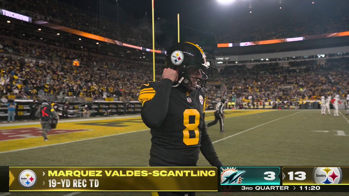 Aaron Rodgers dot to Marquez Valdes-Scantling 🎯 Watch the second half of Dolphins-Steelers on ESPN and the ESPN App